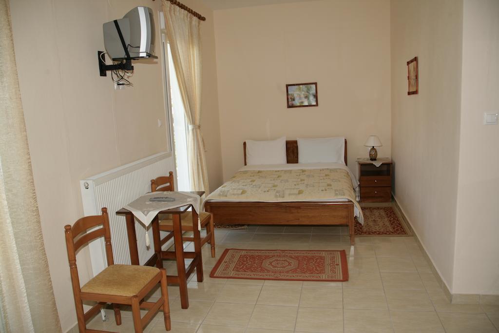 Elanthi Hostel Kastoria Room photo